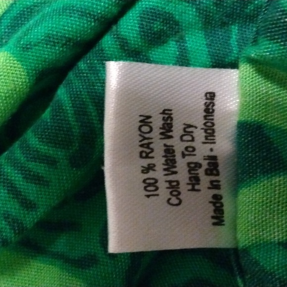 Cover-up - Picture 4 of 4